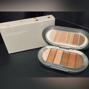 R.E.M Beauty Midnight Shadows Eyeshadow Palette - Babydoll